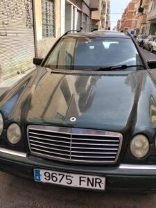 Mercedes-Benz Clase E Base Gasolina Sedán 320 CV