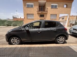 Peugeot 208 1.2 PureTech 82 Gasolina Compacto 82 CV
