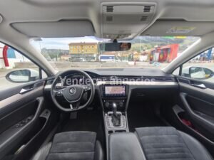 Volkswagen Passat PASSAT VARIANT 2.0 TDI BMT Sport DSG Diésel Familiar 150 CV