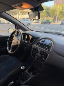 Fiat Punto PUNTO 1.4 Natural Power Easy Gasolina Compacto 70 CV