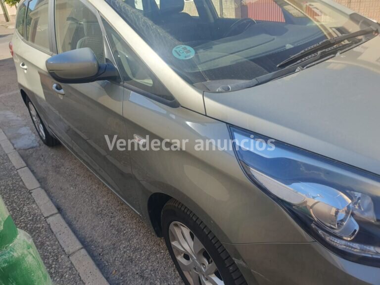 kia Carens / Rondo 1.6 GDi Gasolina Monovolumen 135 CV