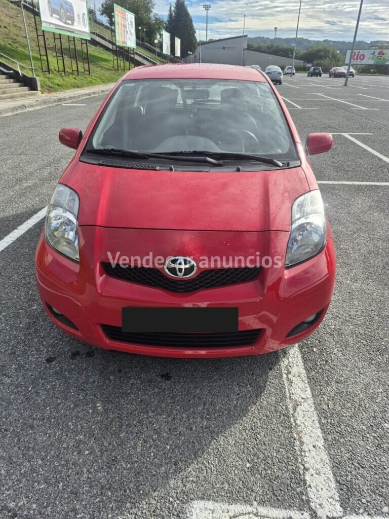 Toyota Yaris 1.4 D-4D Diésel Berlina 90 CV